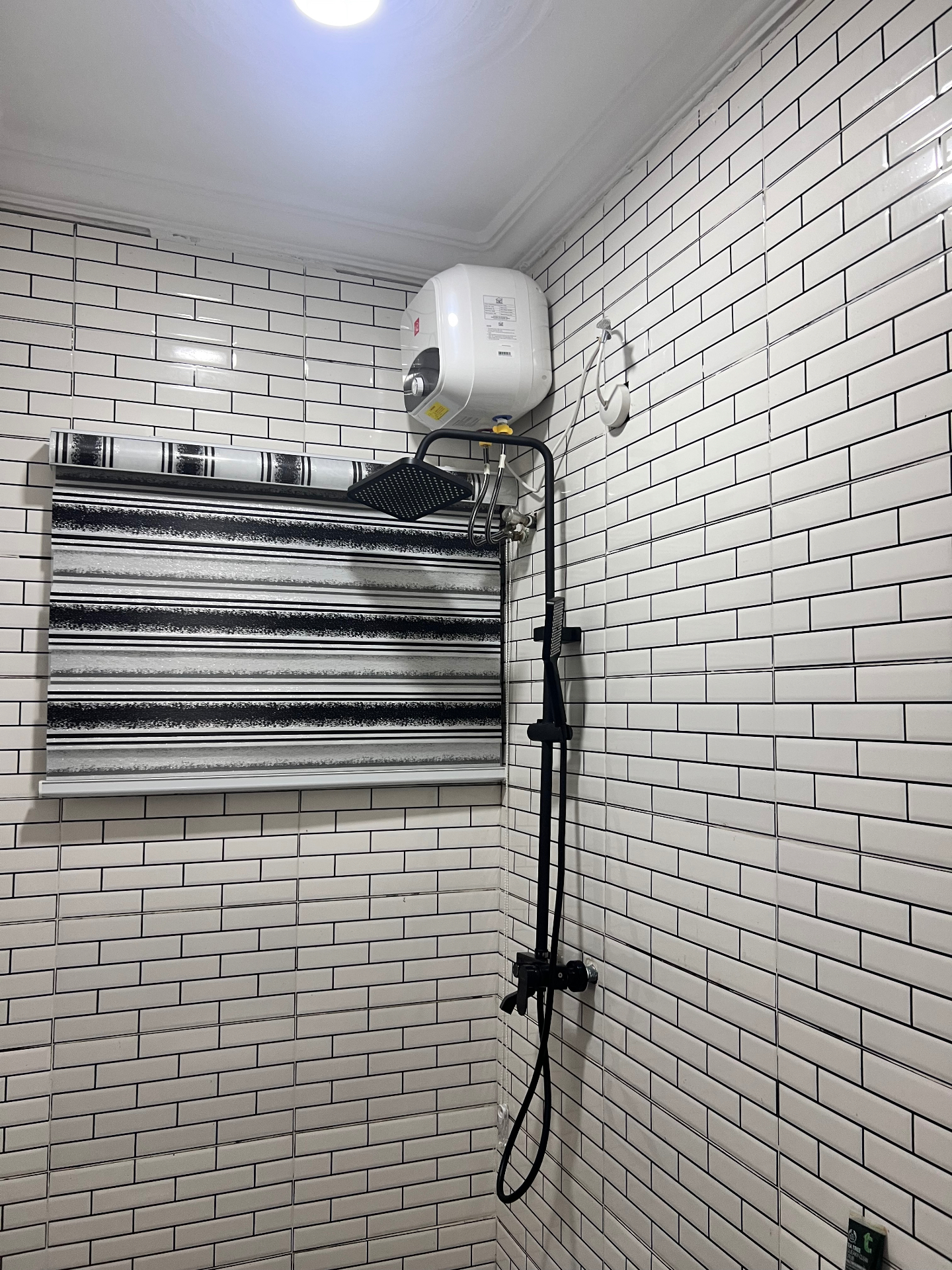 Alabi (5) bathroom