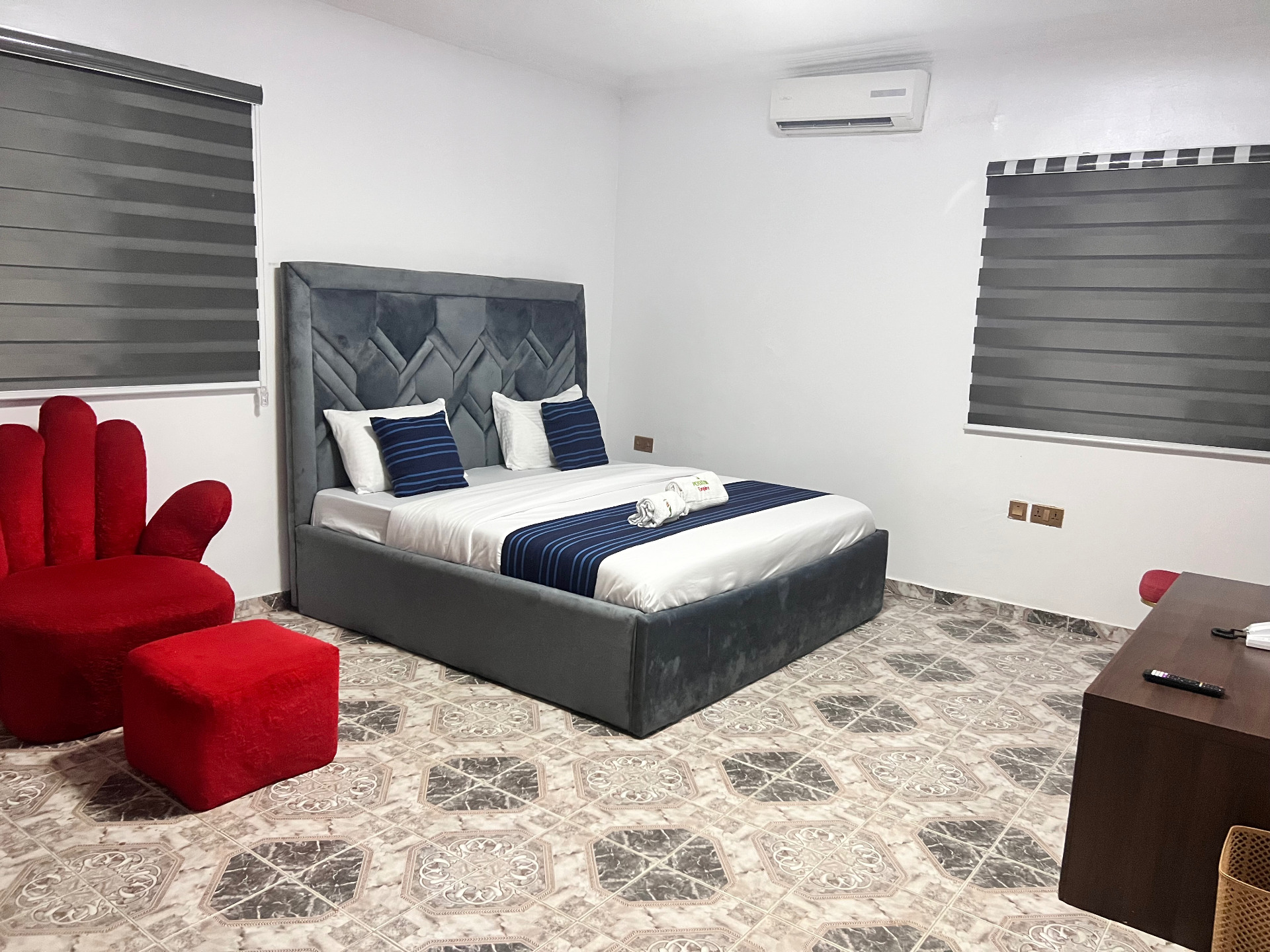 Adigun (7) bedroom