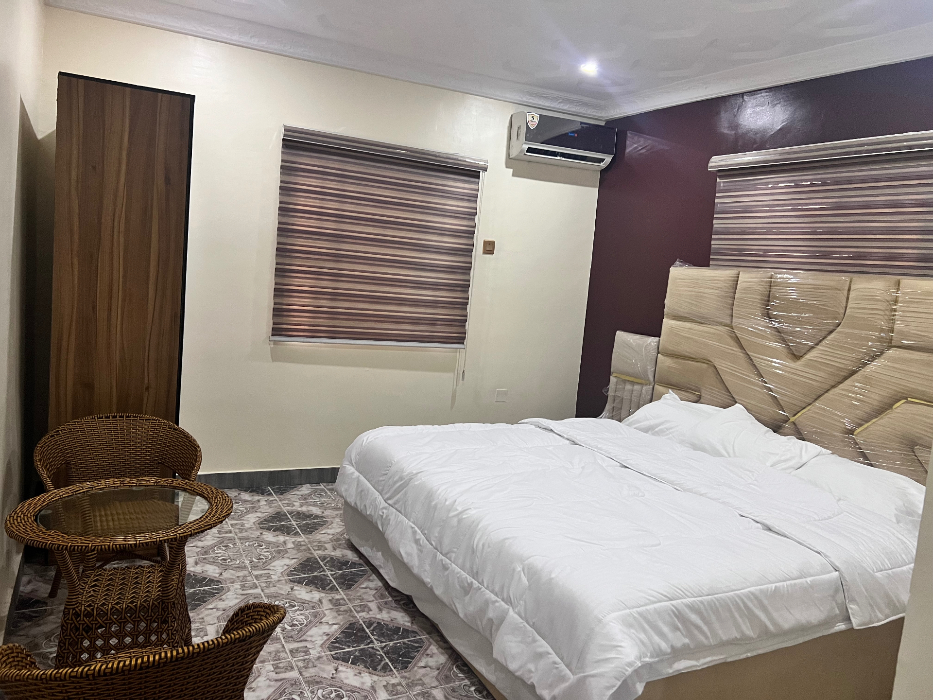 Apinke (9) bedroom